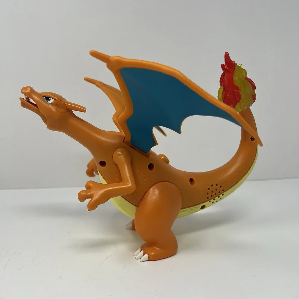 Pokemon Flame & Flight Charizard Deluxe 8